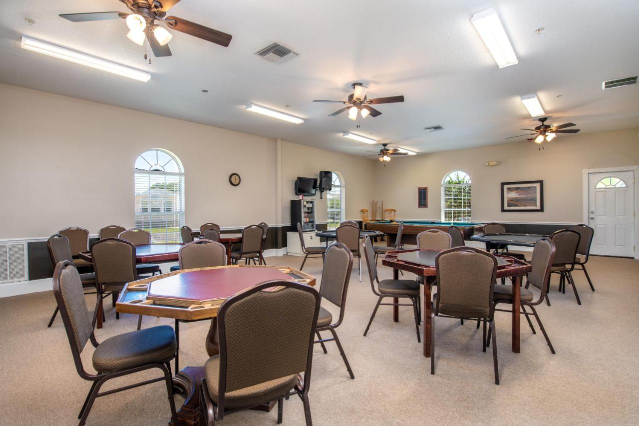Majestic Oaks Rv Resort Zephyrhills Esterno foto
